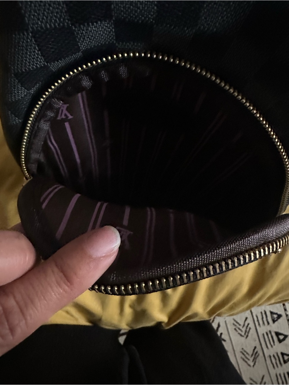 (Not a real ) Louis Vuitton Damier Graphite Checkered Black Crossbody Belt Bag - Picture 3 of 3
